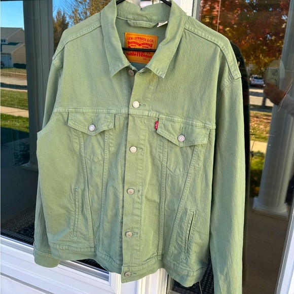 Levi's® Premium
TRUCKER JACKET Men’s Size Large - Picture 2 of 5